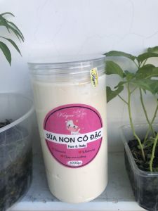 HỦ LỚN 1OOOML.LOẠI XỊN CÓ TEM. KEM BODY SỮA NON CÔ ĐẶC.DỮỠNG TRẮNG DA BODY.CHẤT KEM ĐẶC LOTION THẤM NHANH CÓ ĐỘ MAKEUP KHÁNG NƯỚC LÂU TRÔI CHỐNG NẮNG NHẸ