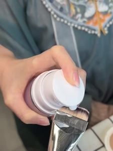 AZTK | Pre-makeup Moisturizing and Soothing Bubble Mask