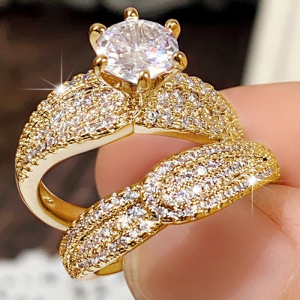 Huitan Gold Color Luxury 2Pcs/Set Rings With Shing Cubic Zirconia For Women Wedding Party Engagement Fancy Accessories Jewelry
