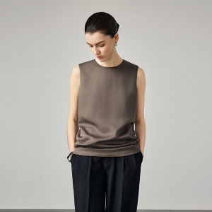 Chivirin Silk Lyocell Sleeveless Basic T-shirt Womens Summer Breathable Commuting Vest Simple Design Quick Dry Regular Fit