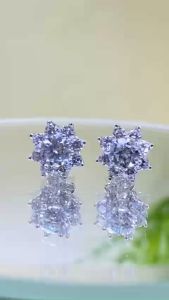 Bông tai nữ bạc xi bạch kim kiểu hoa sen Khóa vặn đá chủ 5mm Khuyên tai bạc nữ hoa mạ vàng trắng Bông tai Moissanite Mỹ D/FL kiểm định GRA màu trắng và màu xanh đẹp Hoa tai bạc thật xi kim thiết kế sang trọng đẳng cấp  - KIM LỘC PHÁT BHSV8C06