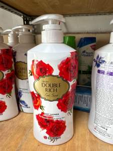 Sữa Tắm Double Rich Hương Hoa Thiên Nhiên 550g đủ màu