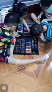 Hộp màu đầy đủ chi tiết (ngẫu nhiên) Hộp Màu 86-150 Chi Tiết