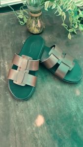 Dép da nam quai ngang thời trang YVY Store da bò  đế cao su đúc nguyên khối chống trơn trượt.