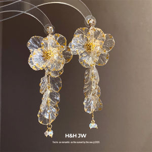 Acrylic Flower Tassel Earrings With a Luxurious and High-End Feel
