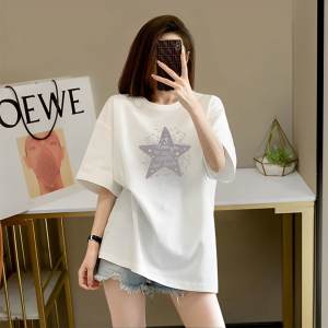 T-Shirt Wanita Lengan Pendek Ukuran Besar - Motif Geometris Segilima & Huruf Keren  Katun Tipis Bernapas Premium  Desain High Street Korea-Jepang Tren Musim Panas 2025  Baju Oversize Slim Fit Nyaman untuk Gaya Kasual Modis  Kerah bulat  Tops  Slip - on