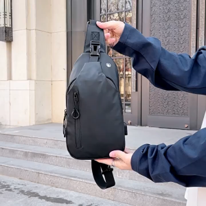 Tas Slempang Dada Pria Slingbag Stylish Dengan Sistem Clip & Busa Anti Panas Waterproof TA9010