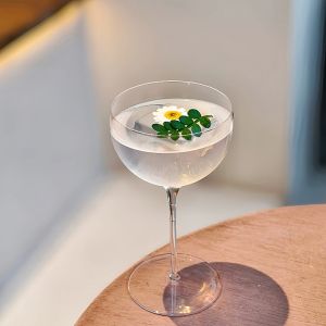 Mr. Cocktail Crystal Ultra-Thin Classic Martini Cup Wooden Leg Small Wine Glass Dining Utensils Cocktail Cup Glassware