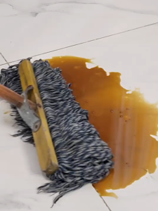 Self Wringing Twist Mop 360 Spin Microfiber Mop Household Floor Cleaning Easy to Use and Store