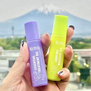 ชุดส่วนประหยัดที่ 8: พร้อมส่ง สูตรใหม่ ชุด Ndoo เอ็นดู ลูกกลิ้งแก้ปวดไมเกรน หลับสบาย เอ็นดู ไมเกรน ปลอดโปร่ง พกพาและเป็นสินค้าที่ใช้งานง่าย ไม่เหนียวเหนอะหนาย