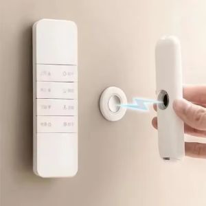 12/2ชิ้นตะขอเกี่ยวรีโมทคอนโทรลตะขอแม่เหล็กที่แข็งแรงที่เก็บของภายในบ้านแม่เหล็กแขวนผนังพวงกุญแจป้องกันการสูญหายกล่องแม่เหล็ก