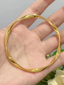 Moebius แหวนสร้อยข้อมือคลื่นไม่สม่ําเสมอ Solid Gold Band Light Luxury Photoluminescent เรียบ สายรัดข้อมือวงกลมแฟชั่นเครื่องประดับ