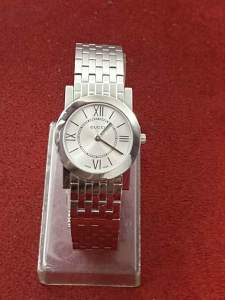 นาฬิกากุดชี่ ระบบ Quartz รุ่น 5200L Cal 976 SWISS นาฬิกามือสองของแท้ รับประกันหลังการขาย 3 เดือน