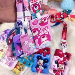 Bao Thẻ Đeo Hello Kitty Dây Rút Co Giãn – Dây Đeo Thẻ Nhân Viên Thẻ Sinh Viên Cute 2026
