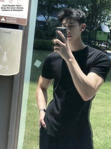 Moisture Wicking Quick-Dry Sun Protection Ice Silk Mens T-Shirt