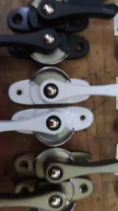 DEKKSON Grendel Kuping Jendela Sliding Kuncian Jendela Geser Coklat Putih