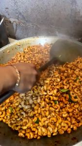 KACANG METE PEDAS MANIS MEDE UTUH MENTE KHAS WONOGIRI