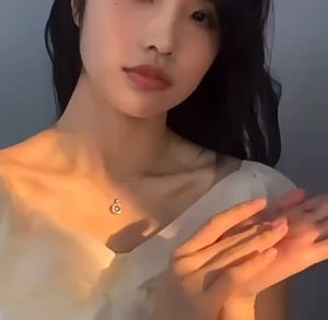 Kalung Wanita Berlian Asli: Fashion Elegan Korea & Perhiasan Set Berlapis Platinum