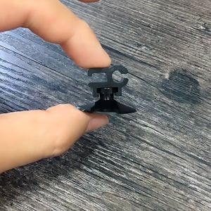 ติดกระจกตู้ปลา ด้วยจุกยาง ยอดค่า ตัวดูดกระจก สำหรับยึดสายไฟ สำหรับยึดสาย Co2 และสายออกซิเจน ที่บริเวณไล่ฟื้น