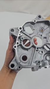 แคร้งเครื่องด้านขวา W110i แท้ศูนย์