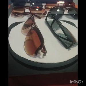 Kacamata hitam pria dan wanita /kacamata wanita gaya korean fashion trendy dan sporty