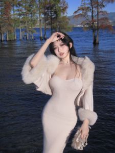 Eco-Friendly Short Fox Fur Jacket Womens Autumn Winter Fashion Sensation Elegant Looking Shoulder Length Hair Coat