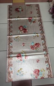 Taplak meja tamu Motif Bunga PVc Monary 50x110cm/Cod Taplak Meja Ruang Tamu Terlaris Bunga Mawar Mewah Terbaru/Taplak Meja Ruang Tamu Motif 3D