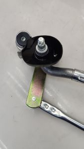 [READY STOCK] Toyota Hiace KDH200 KDH201 KDH202 TRH203 2005-2023 Front Wiper Link Assy Wiperlink 85150-26110