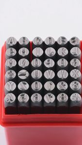 CETAKAN ANGKA + HURUF SET PENANDA LOGAM KETOK KULIT ALUMUNIUM DLL