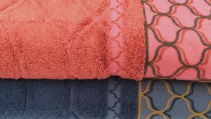 Handuk Mandi Dewasa Morning Whistle Bamboo Martinez ukuran 70 x 135 cm