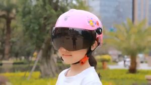 Mũ bảo hiểm trẻ em cho bé 2 đến 8 tuổi có kính che mặt Dễ thương quá An toàn cho bé HÀNG TỐT-Đạt chuẩn CR