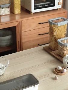 Auzzo | Water Draining Kitchen Utensil Storage Box with Lid
