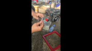 Satu paket Alat sekir Klep dan dudukan Skir Klep