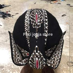 Blangkon halus jogja mataram lipat dan cuci motif kembang kates hitam