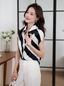 AMMIN 2025 Summer New Simple Lapel Short Sleeve Fashion Irregular Black and White Striped Print Commuter Chiffon Cardigan Shirt Womens Forehead Korean Style Single Breasted Elegant Blouse