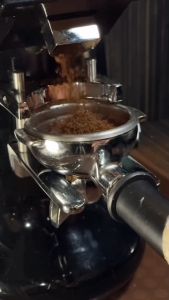 Rabika เมล็ดกาแฟคั่วArabica AA+ light roast(คั่วอ่อน)500กรัม