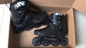 Giày trượt patin người lớn chính hãng Munchi màu đen có big size từ 38-46 kiểu dáng thời trang và hiện đại - quà tặng sinh nhật TOMTIN SPORT