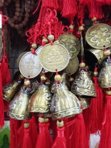 ที่แขวนห้อยกระดิ่งระฆังมงคล(คละลายคละแบบ)งานโลหะ