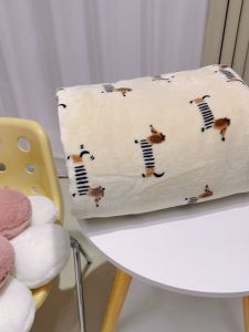 ผ้าคลุมโซฟาผ้าขนแกะโพลีเอสเตอร์เนื้อหนาสำหรับตกแต่งบ้าน สไตล์เรียบง่าย ป้องกันความร้อน ป้องกันอากาศ ฤดูใบไม้ผลิ ฤดูร้อน ฤดูใบไม้ร่วง ฤดูหนาว