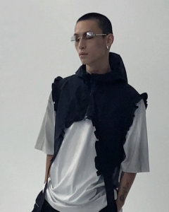 LOOKthatPEOPLE Ruffled Hooded Vest