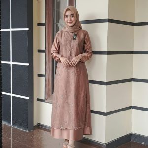 Gamis Brukat Pesta Tile Mutiara Kondangan Kerah Satin