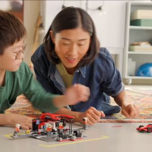 LEGO City 60443 F1 Pit Stop & Pit Crew with Ferrari Car (322 Pieces) Mainan Building Block Toys