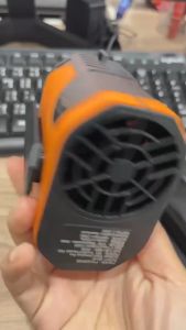 พัดลมติดเอวแบบพกพาสำหรับใช้งานกลางแจ้ง เหมาะสำหรับงานที่ต้องเจอกับอุณหภูมิสูง