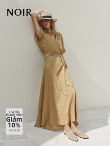 MO&Co. | Noir Series Summer Mulberry Silk Wrap Dress