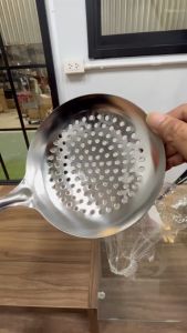 MONZA กระชอนสแตนเลส กระชอนลวก ด้ามไม้ ความถี่สูง No.Y1914