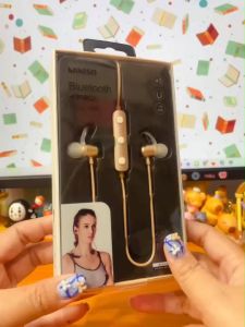 MINISO Metal Running Sport Bluetooth in-Ear Headphones with Mic and Volume Control ชุดหูฟัง บลูทูธ หูฟัง หูฟังไร้สาย สำหรับการวิ่งออกกำลังกาย ลดเสียงรบกวนได้ดี