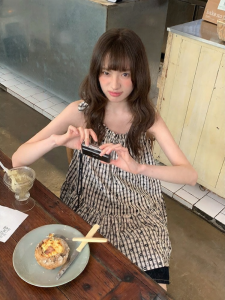 Mixd | Thiết Kế Áo Dây Gingham Độc Đáo Không T Tay