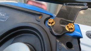 น็อตเลสแต่ง ยึดกันตก สกูปปี่/น็อตสแตนเลส ยึดกันตก+ยึดเบาะ+ยึดยูบ็อก รุ่น Scoopy-i 2012-2016 ( 1ชุด 14 ตัว)