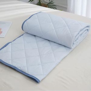 ผ้าคลุมนอนแบบนุ่มสบาย ระบายอากาศได้ดี แห้งเร็ว ดูดซับเหงื่อ ผ้าไหมน้ำแข็งสำหรับนอนเดี่ยว หอพักนักเรียน ผ้าคลุมนอนสไตล์ญี่ปุ่น