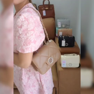 กระเป๋าใส่โทรศัพท์ กระเป๋าสะพายผญ กระเป๋าสายโซ่ กระเป๋าใบเล็ก กระเป๋าสะพายไหล่ กระเป๋าF8